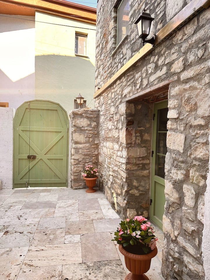 Urla Müstakil Taş Villa İnşaatı